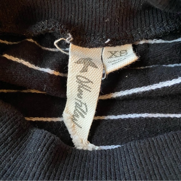 Others Follow. Crew-neck sweater. Striped. Extra small. 100% cotton. Boxy fit. - Picture 3 of 5